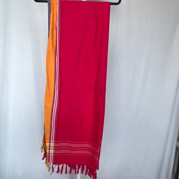 ZARA dark pink multi-colour large shawl scarf in cotton, EUC. - Picture 12 of 14